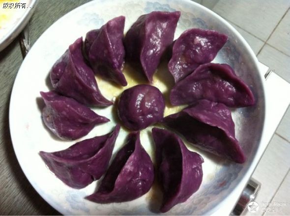 紫薯做法_用紫薯做皮的紫薯水饺一款能美容养颜的水饺